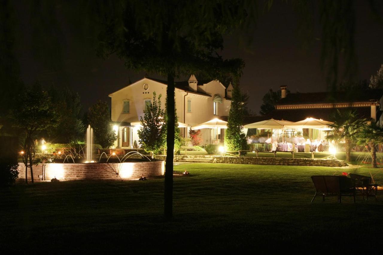 Villamoreno Merlara Exteriér fotografie